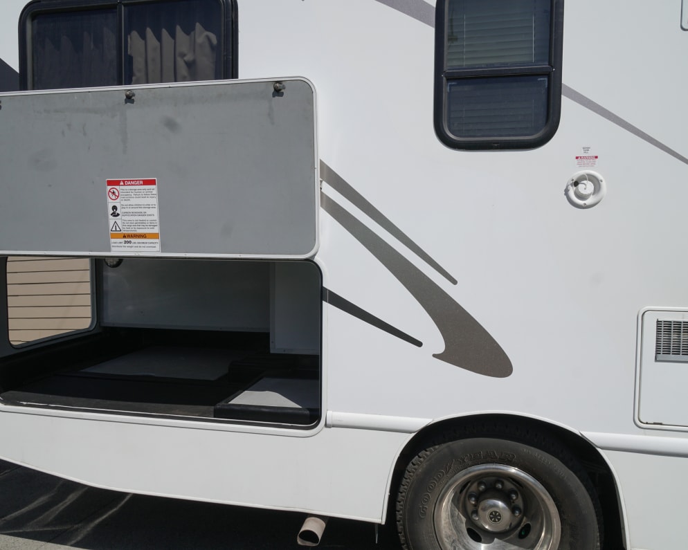 2014 23A  by Majestic Leisure Craft for rent in T1X 0K5