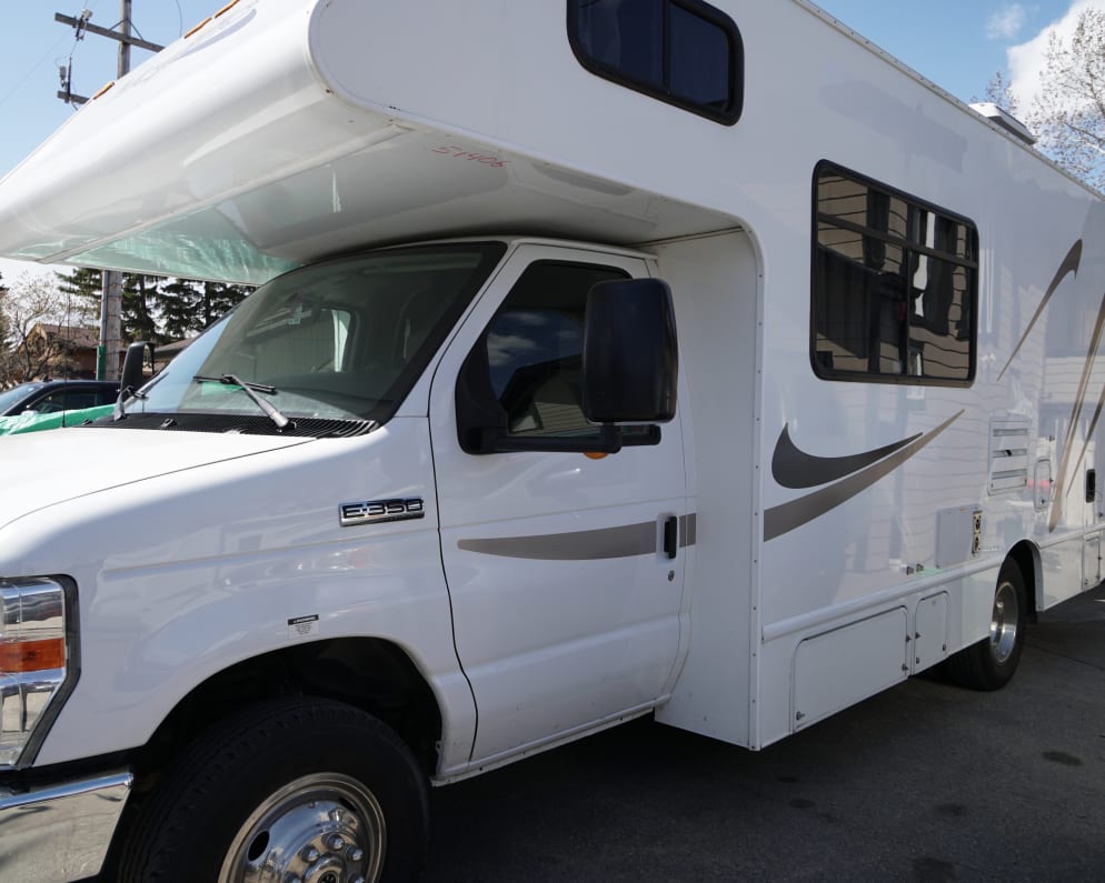 2014 23A  by Majestic Leisure Craft for rent in T1X 0K5