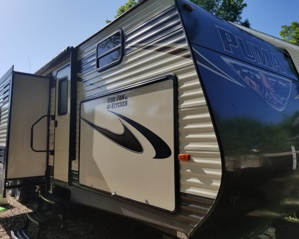 2016 Puma  by Forest River for rent in 70403