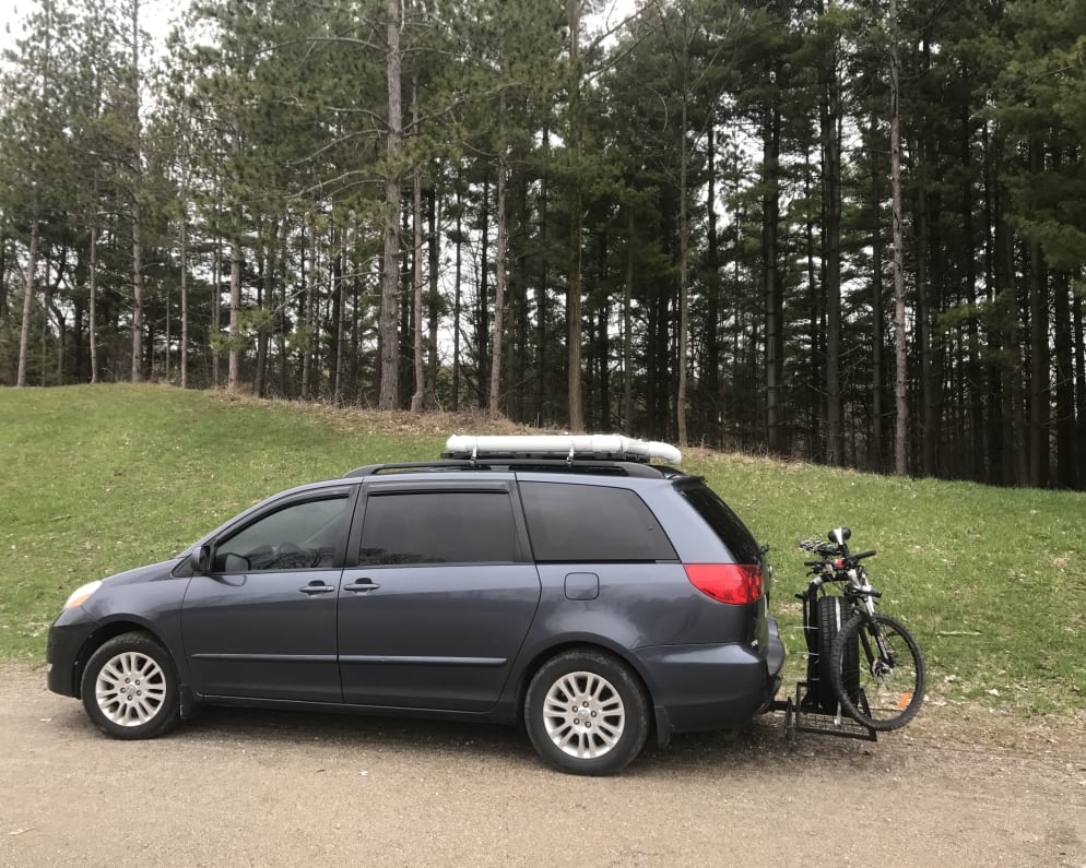 2007 Toyota sienna available for rent in Kitchener Ontario