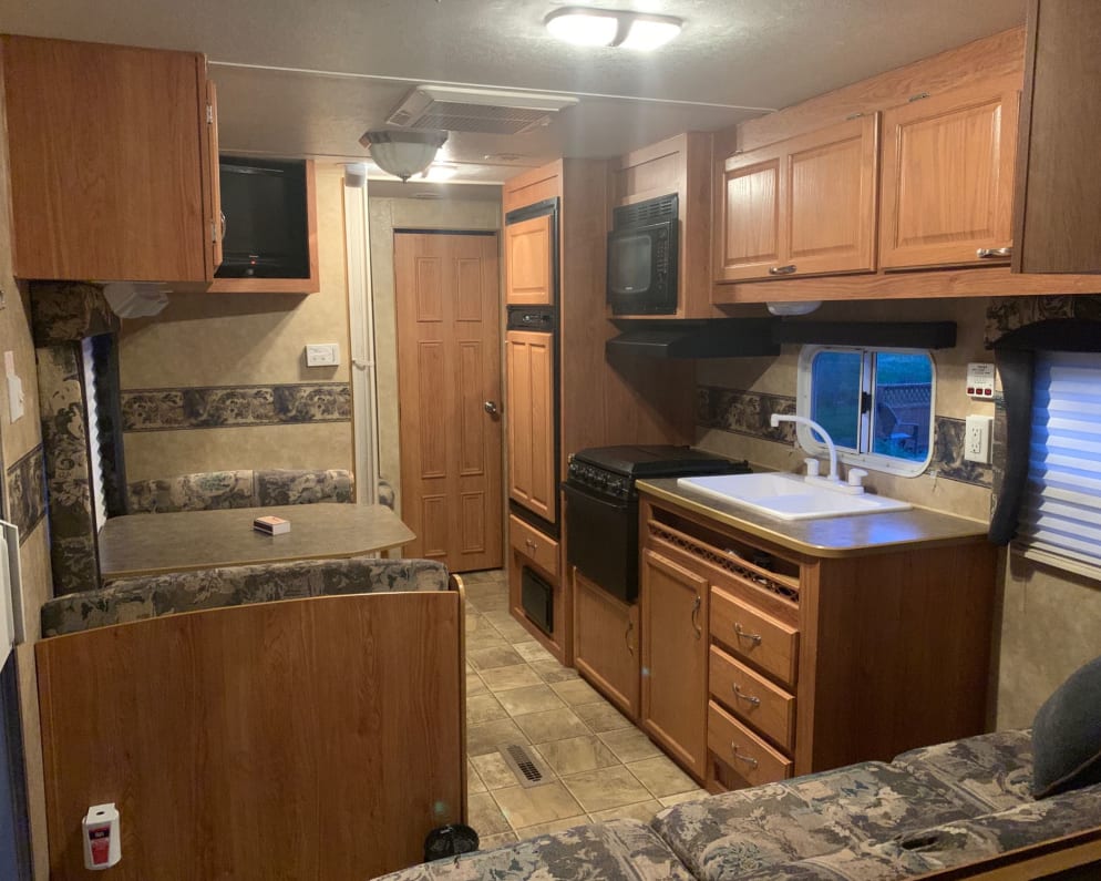 2007 Jayco Jay Flight Travel Trailer for rent in Vernon British Columbia