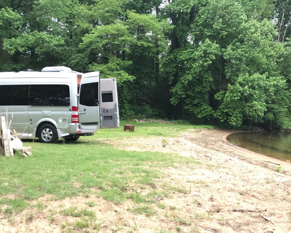 2014 Roadtrek Agile Ss available for rent in Baltimore Maryland
