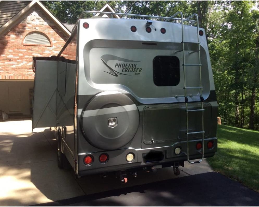 2011 Phoenix USA Cruiser 2552 Class C for rent in Enid Oklahoma