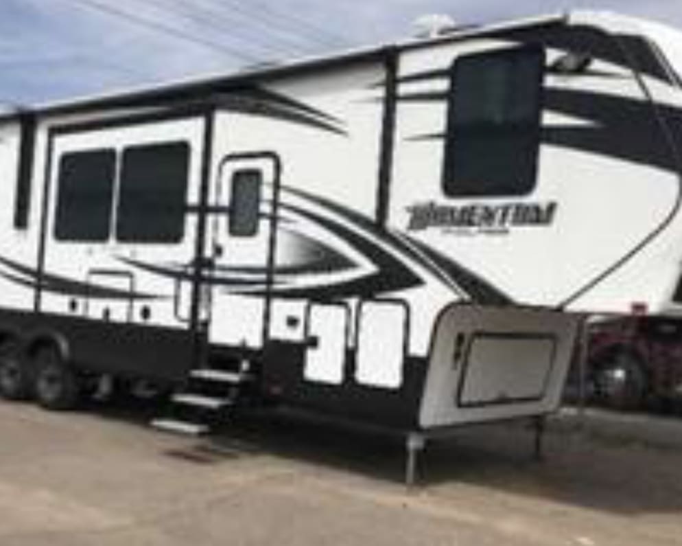 2017 Toy Hauler RV for Rent in Gilbert, Arizona