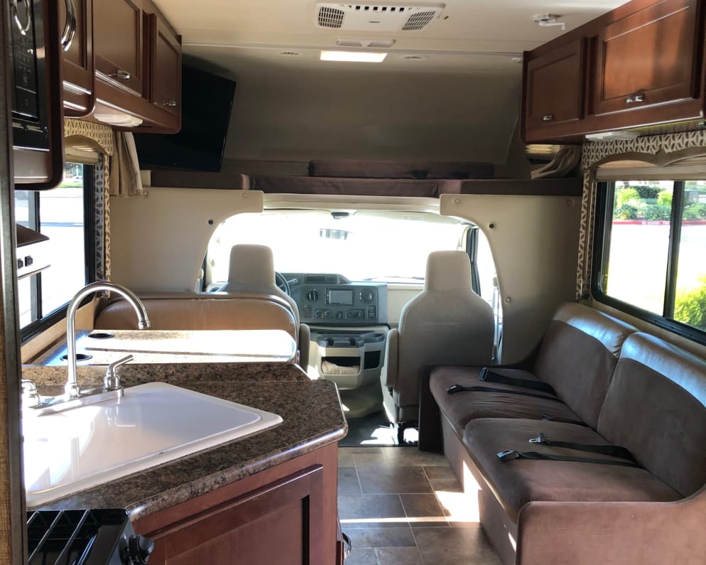 2015 Thor Motor Coach Four Winds