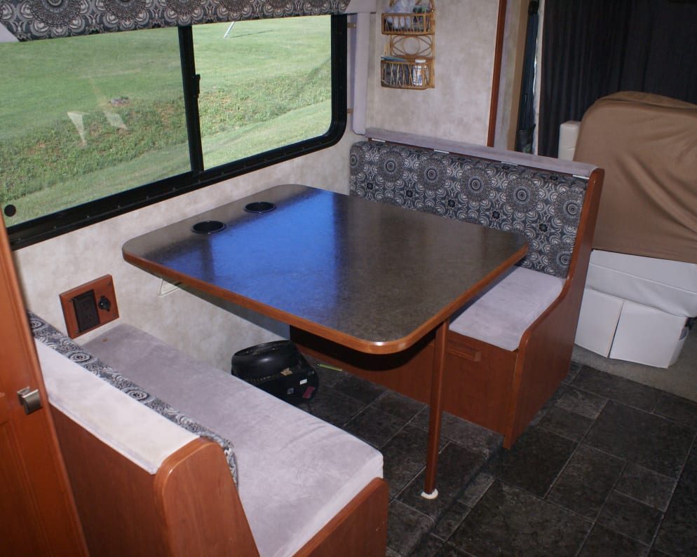 2013 Vista  by Winnebago for rent in 28786