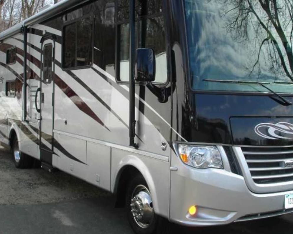 2012 Class A RV for Rent in Elyria, Ohio