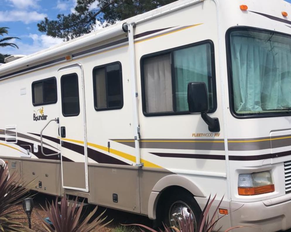 2002 Class A RV for Rent in Novato, California