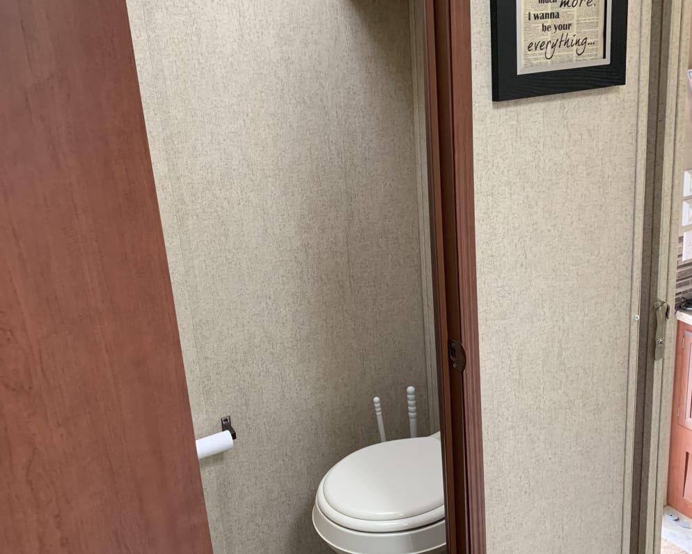 2015 Toy Hauler RV for Rent in Wittmann, Arizona