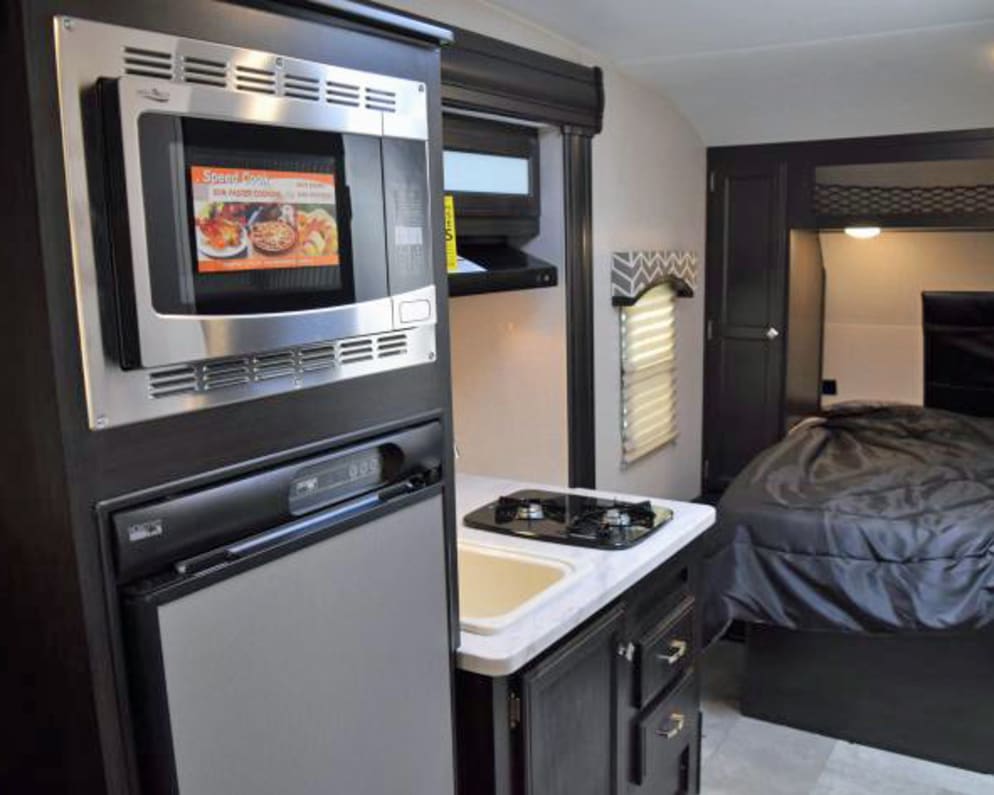 2018 Sonic Lite SL 169VRD  by Venture Rv for rent in 49335