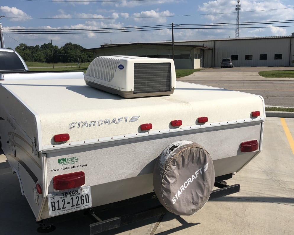 2006 Popup Trailer RV for Rent in Kingwood, Texas