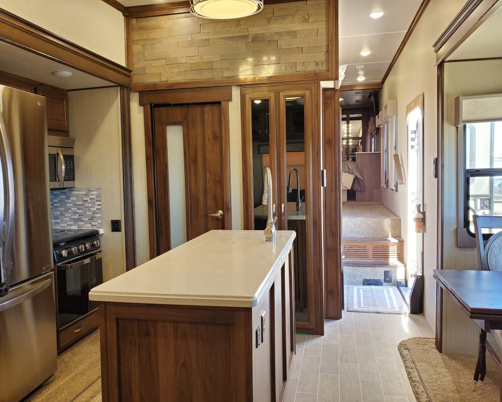 2019 Columbus  by Palomino for rent in 84029