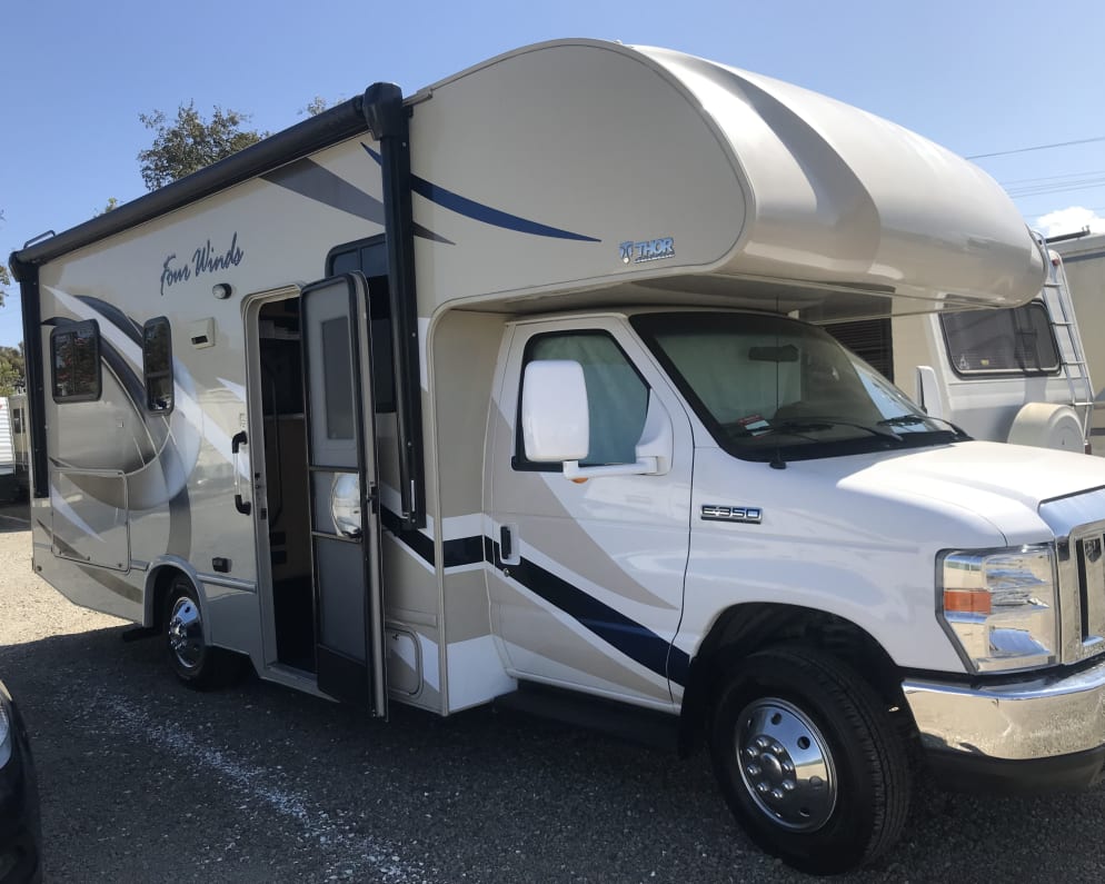 2018 Thor Motor Coach Four Winds