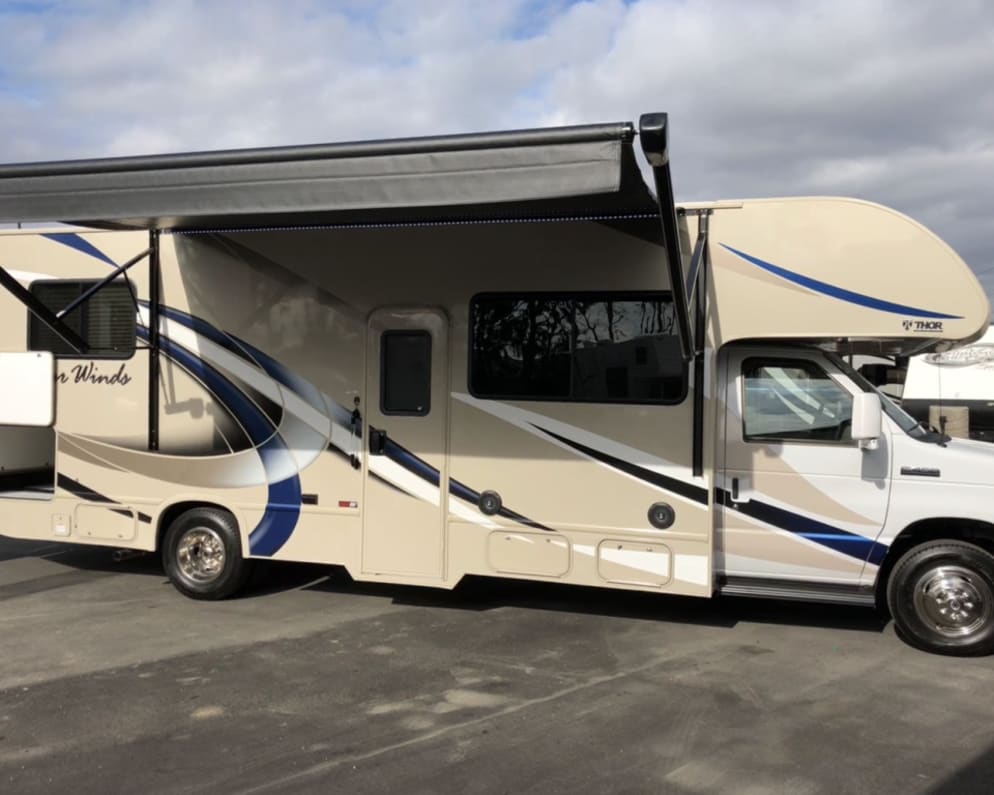 2018 Class C RV for Rent in Stanton, California