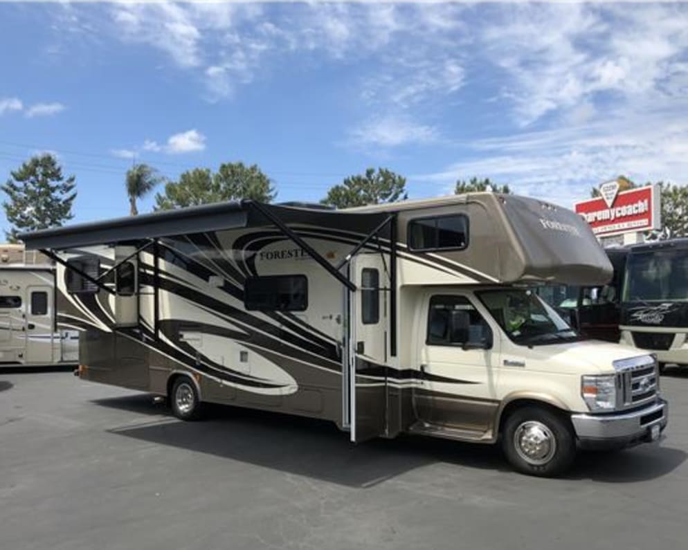 2012 Class C RV for Rent in Stanton, California