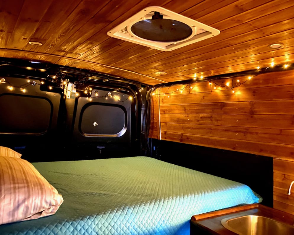 2016 Nissan Elgrand Homy V6 Campervan available for rent in Honolulu Hawaii