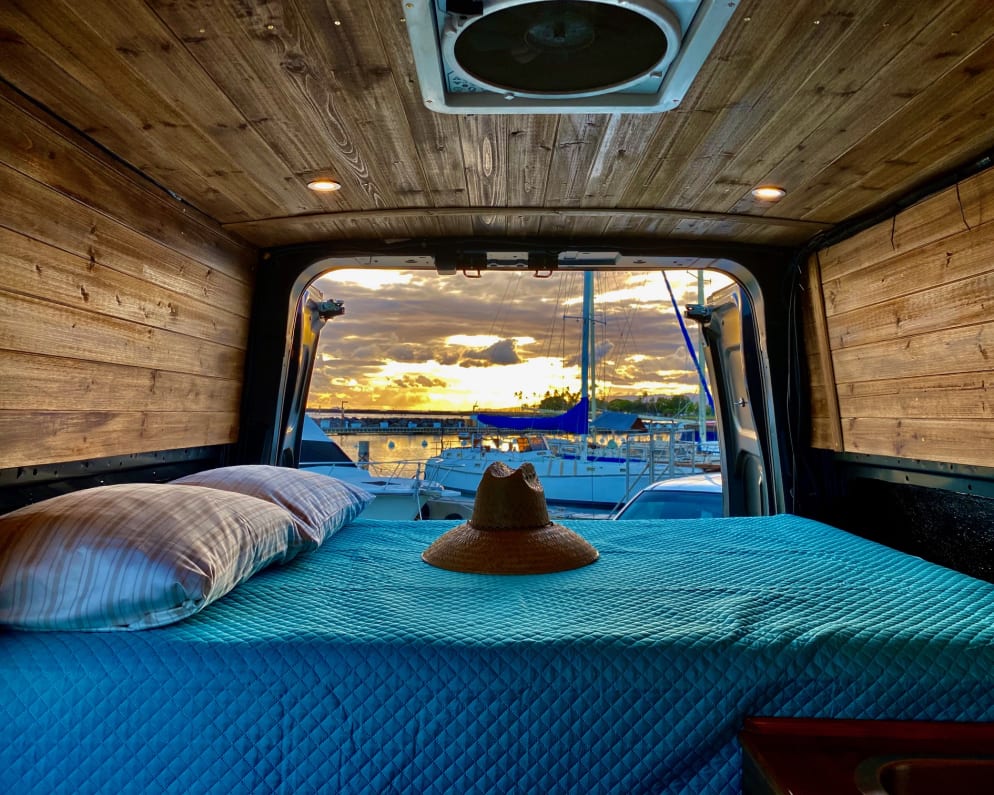 2016 Nissan Elgrand Homy V6 Campervan