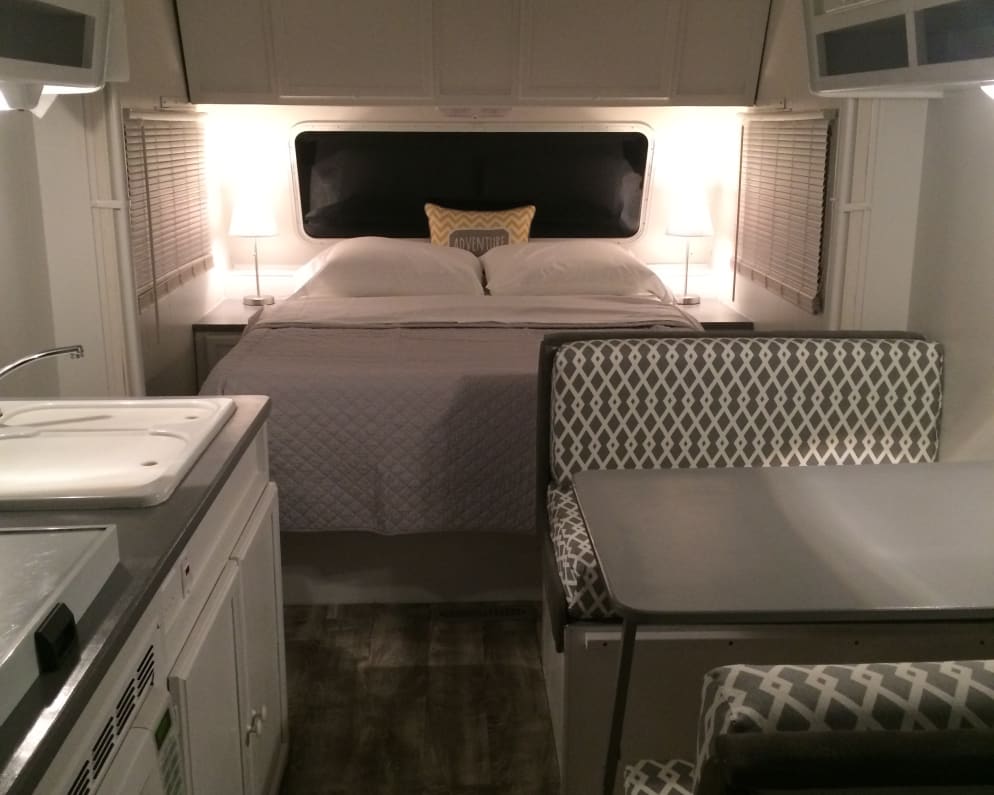 2004 Travel Trailer RV for Rent in Osteen, Florida