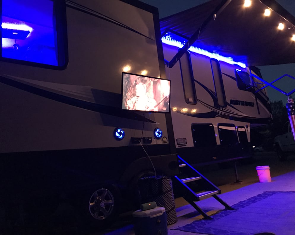 2019 Cherokee Wolf Pack  by Forest River for rent in 92069