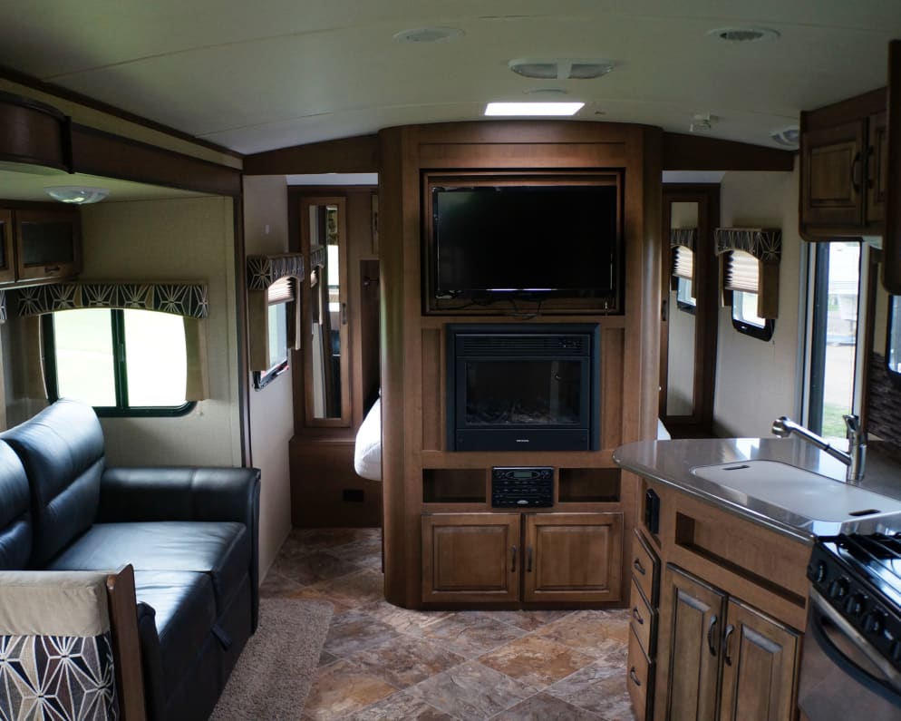 2014 Viewfinder Signature VS-28BHSS  by Cruiser RV for rent in T5Y 6B6