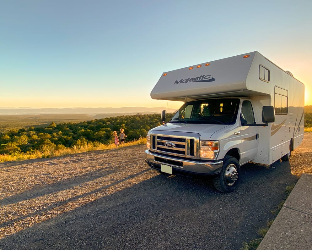 2015 Thor Motor Coach Four Winds Majestic