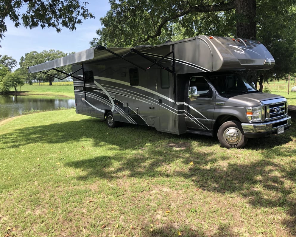 2020 Class C RV for Rent in White Oak, Texas