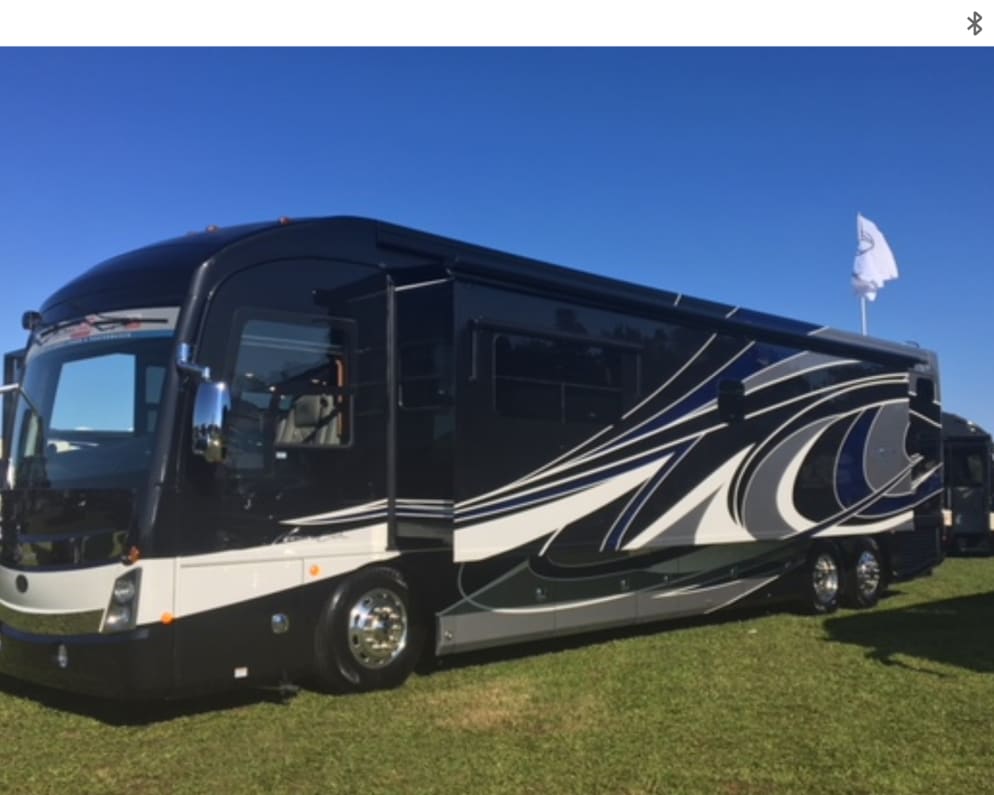 2019 American Coach 42B