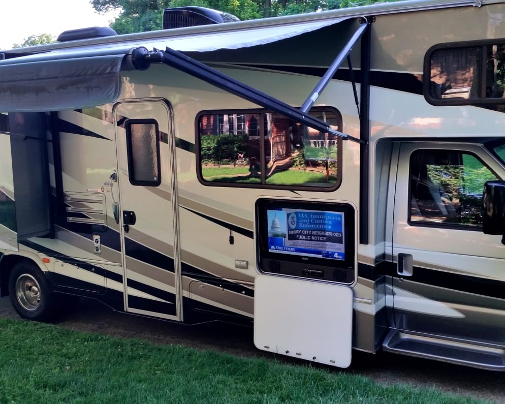 2015 Forest River Sunseeker LE