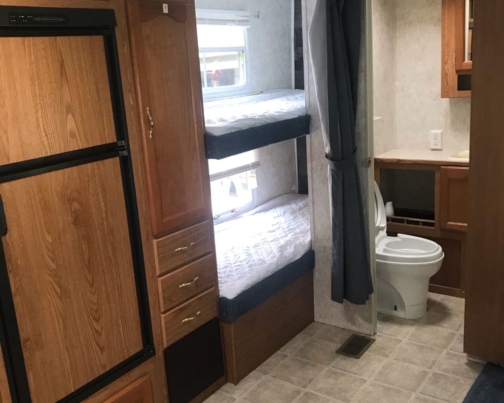 2005 Wildwood  by Forest River for rent in 49415