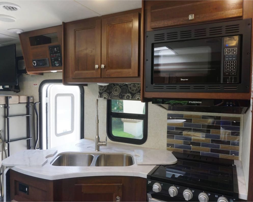 2019 Class C RV for Rent in Loomis, California