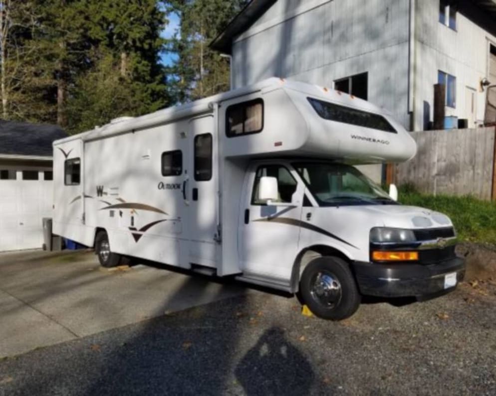 2006 Class C RV for Rent in Lynnwood, Washington