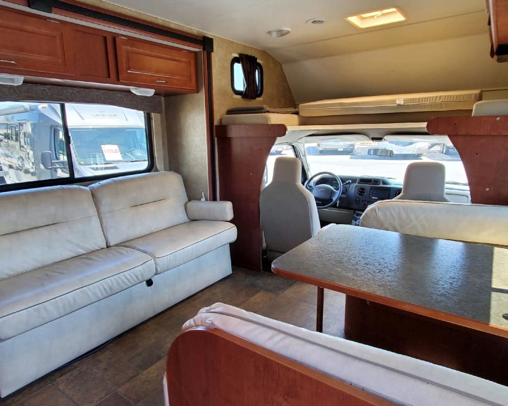 2014 Winnebago Minnie Winnie Class C for rent in Santee California
