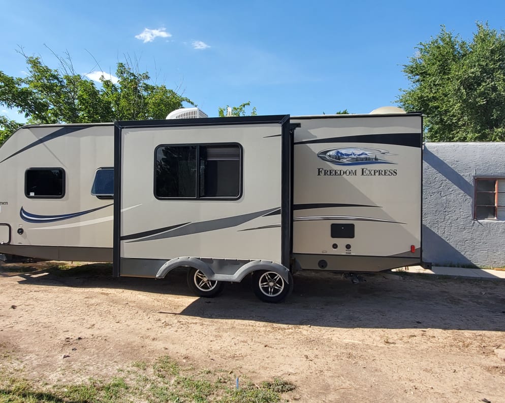 2015 Coachmen Freedom Express
