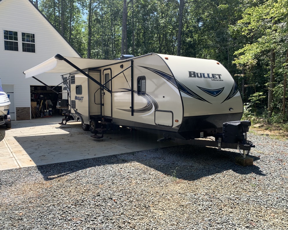 2018 Keystone Bullet 330 BHS