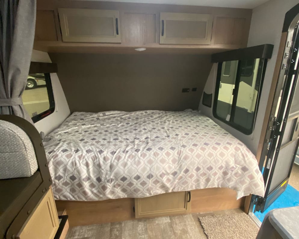 2021 Micro Minnie  by Winnebago for rent in 93550