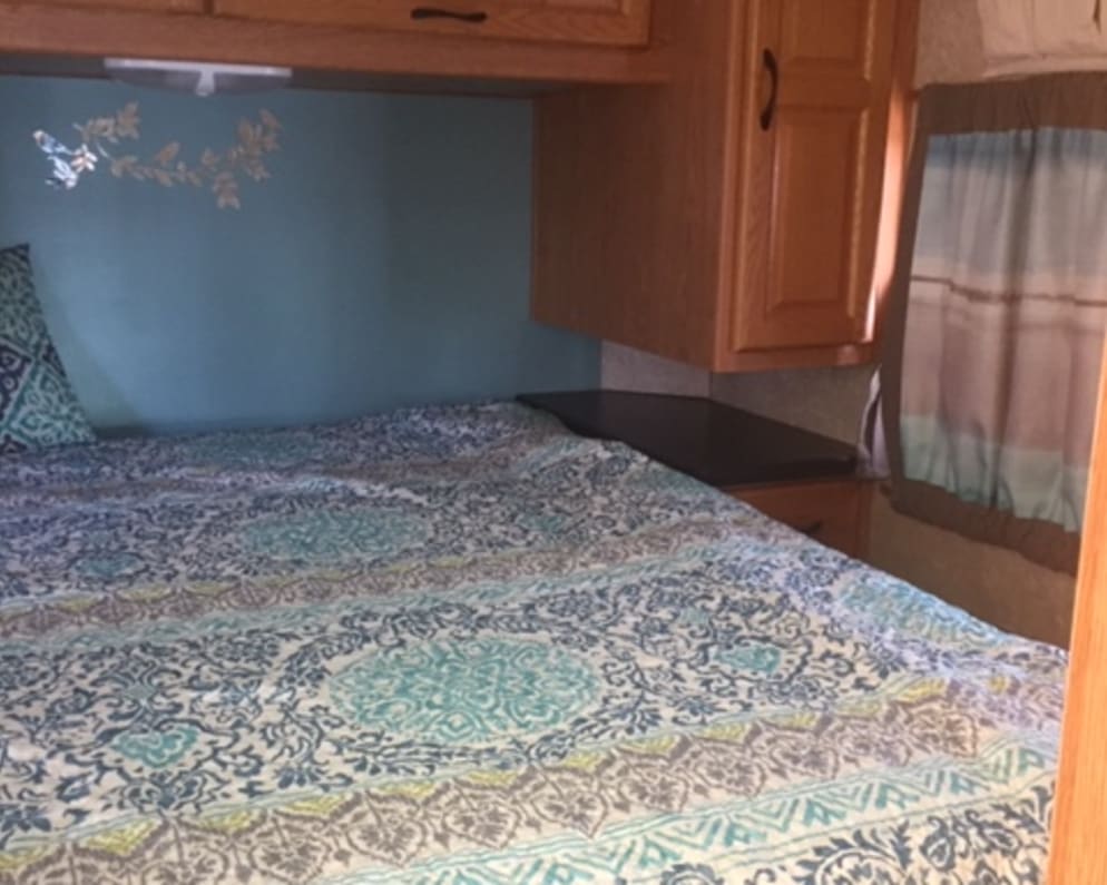 2011 Four Winds Majestic Class C for rent in Edgewater Park New Jersey