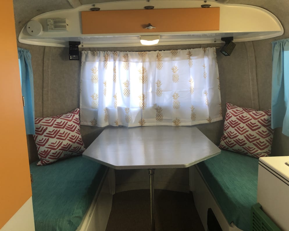 double bed turns into dinette