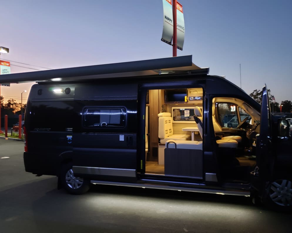 2019 Class B RV for Rent in CORONA Del Mar, California - RVUSA.com