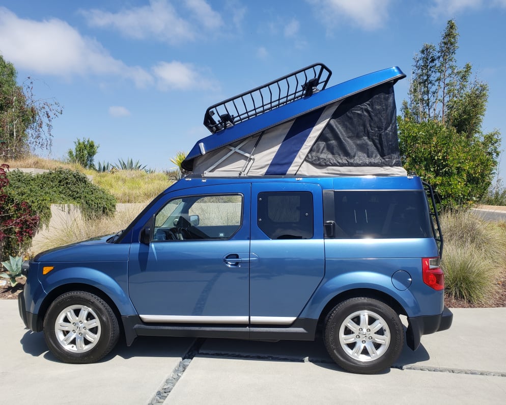 Honda Element with rooftop tent