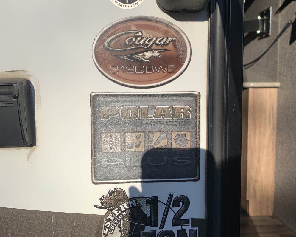 2015 Cougar 31SQBWE  by Keystone for rent in 73025