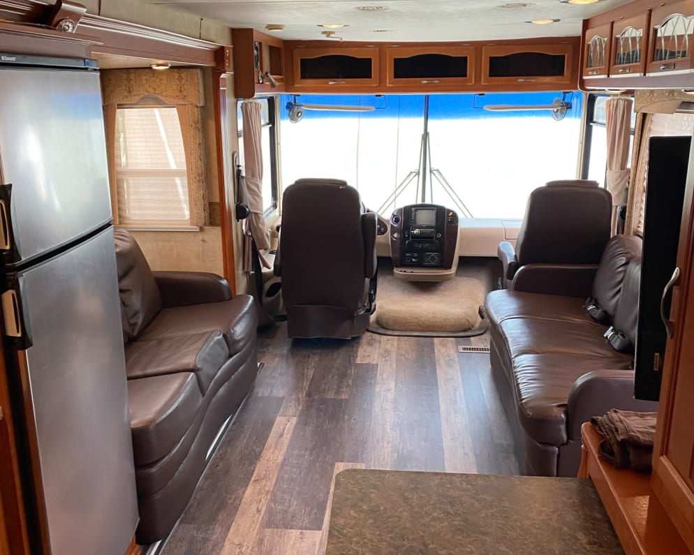 2008 Georgetown XL available for rent in Terra Bella California