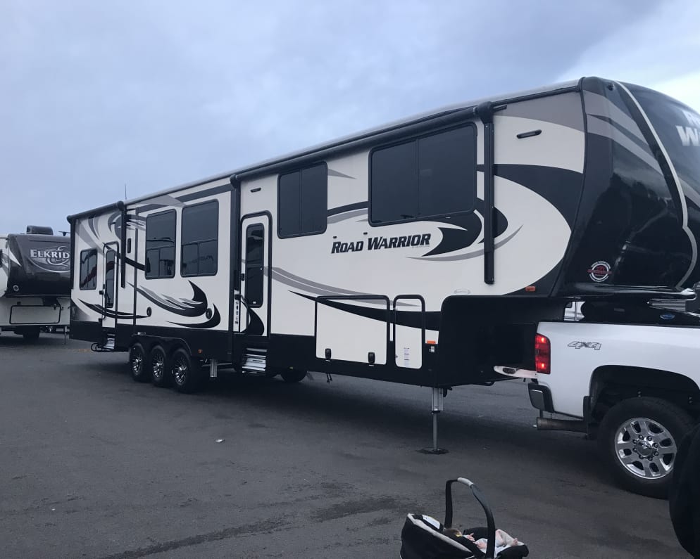 2017 Road Warrior  by Heartland for rent in 77984