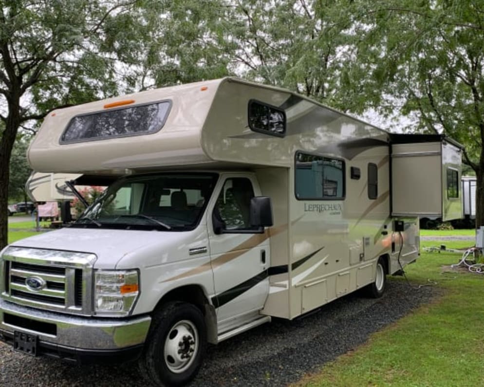 2019 Coachmen Leprechaun