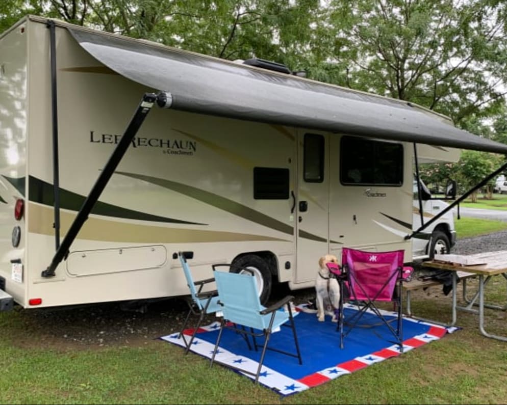 2019 Leprechaun  by Coachmen for rent in 17601