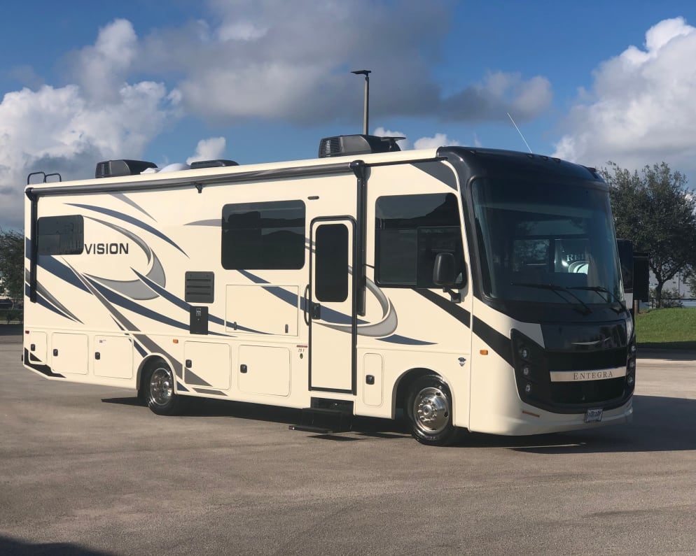 2021 Entegra Coach Vision 29F