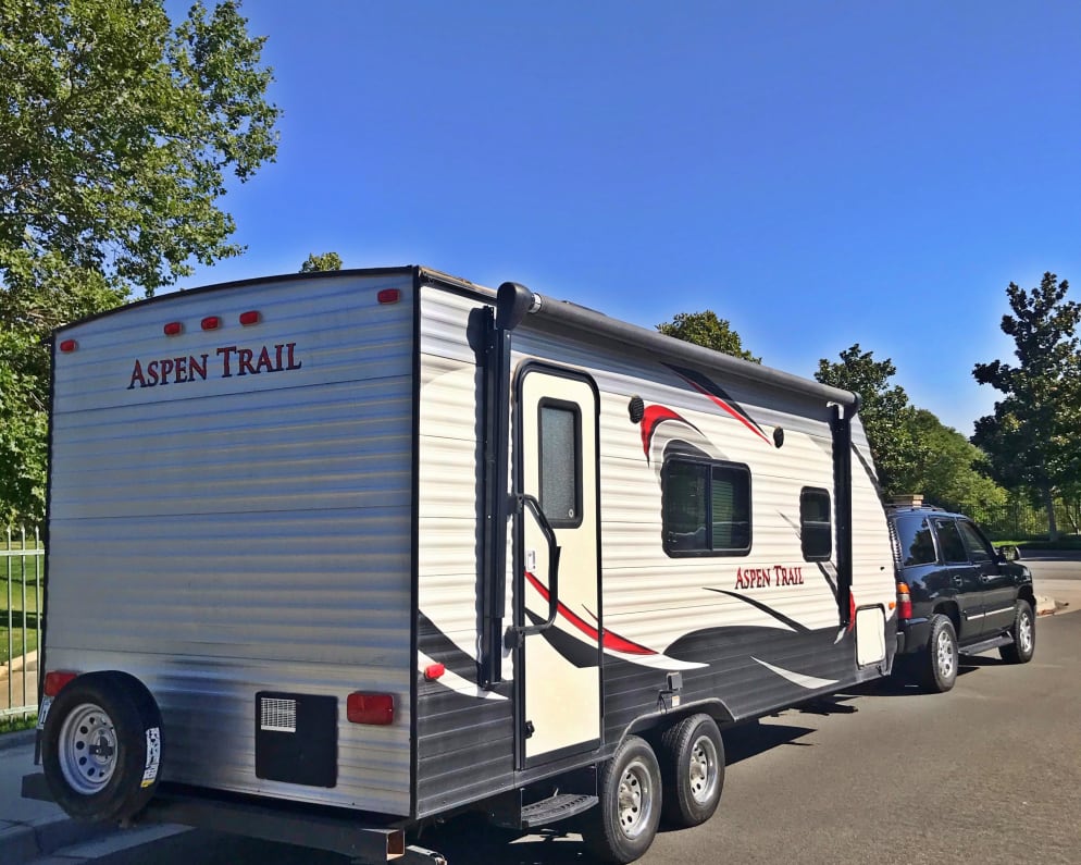 Best Fontana Travel Trailer Camper for Rent Rental