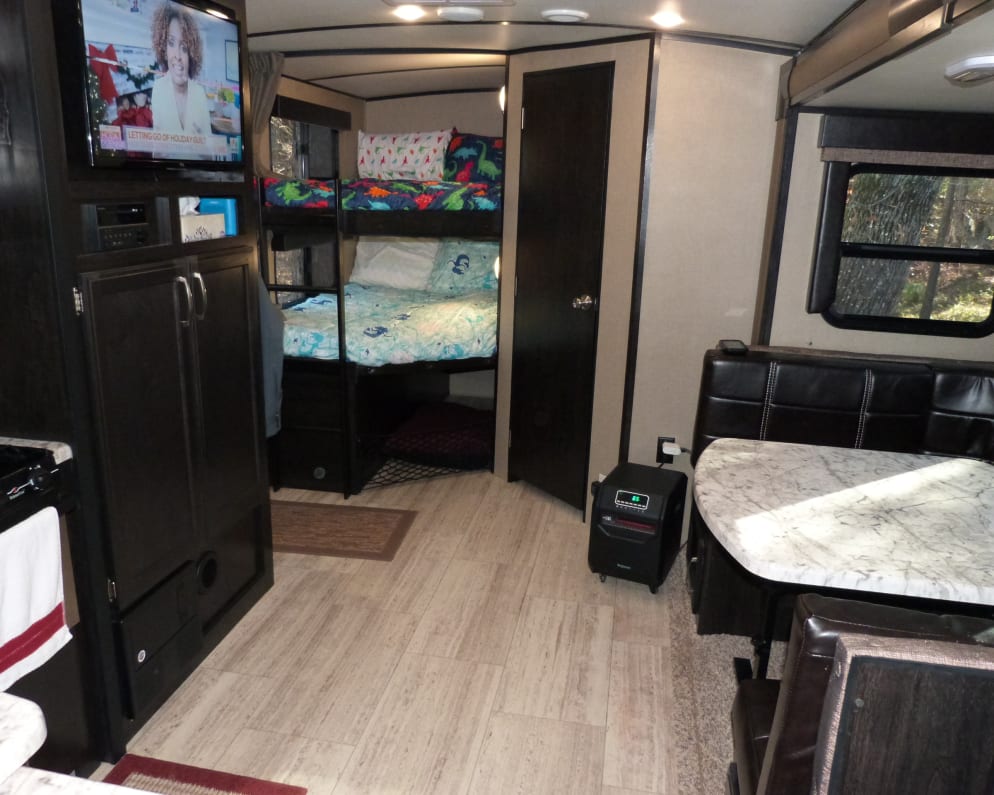 2017 Grand Design 2400BH Travel Trailer for rent in Dalzell South Carolina