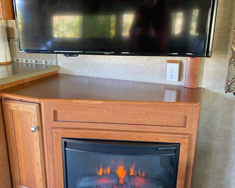 2015 Sightseer  by Winnebago for rent in 92679