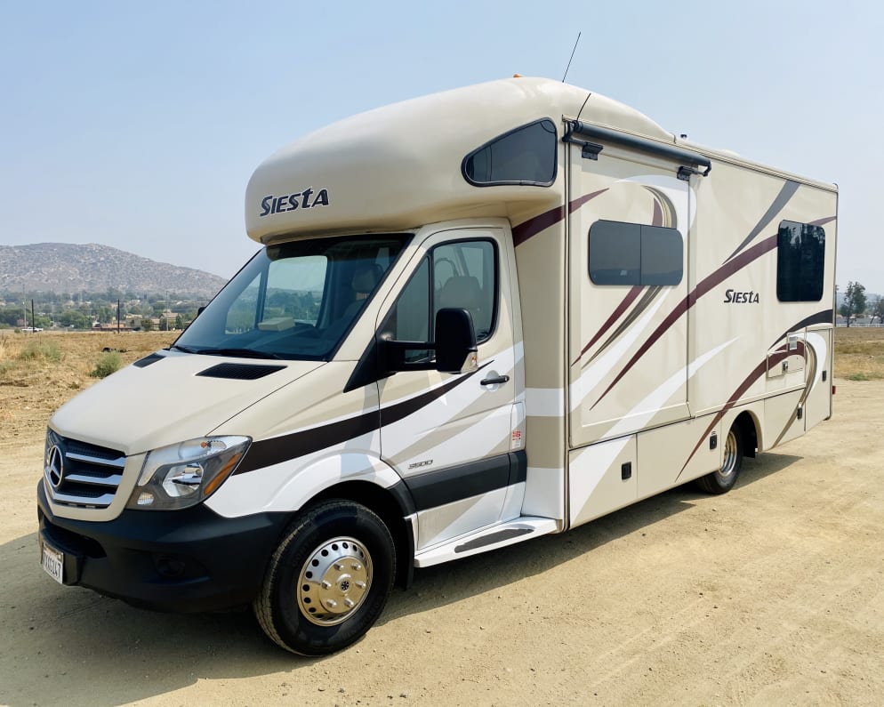2017 Thor Motor Coach Siesta available for rent in Brea California