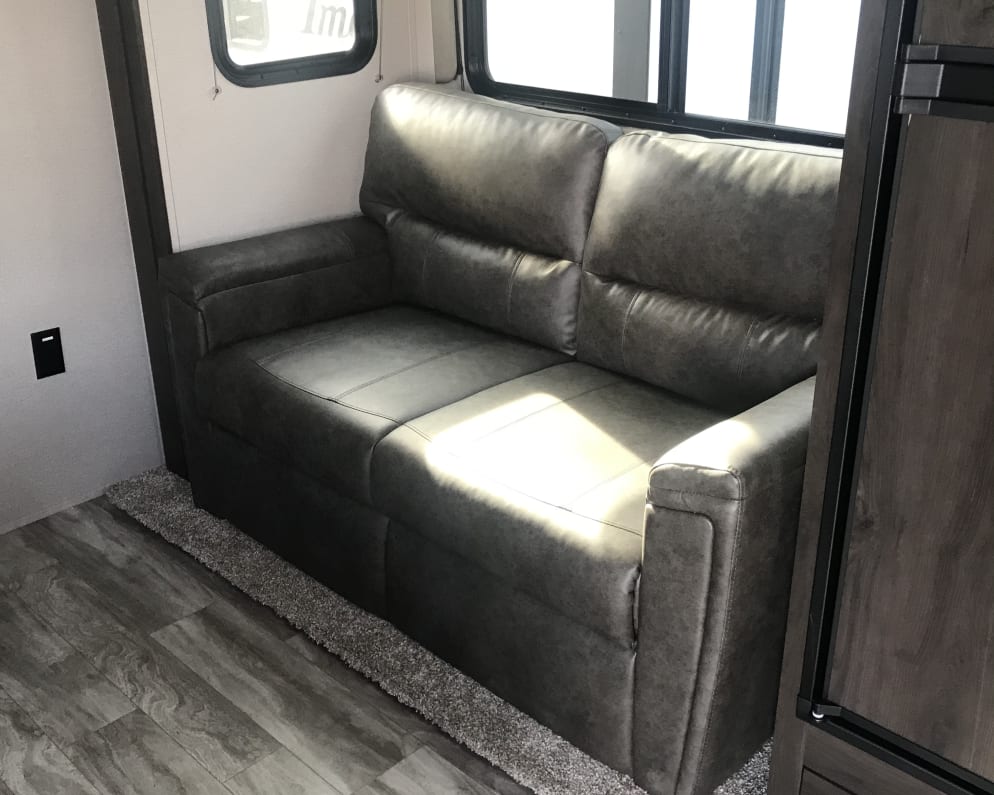 2021 Grand Design Transcend 261BH available for rent in Burlington Ontario